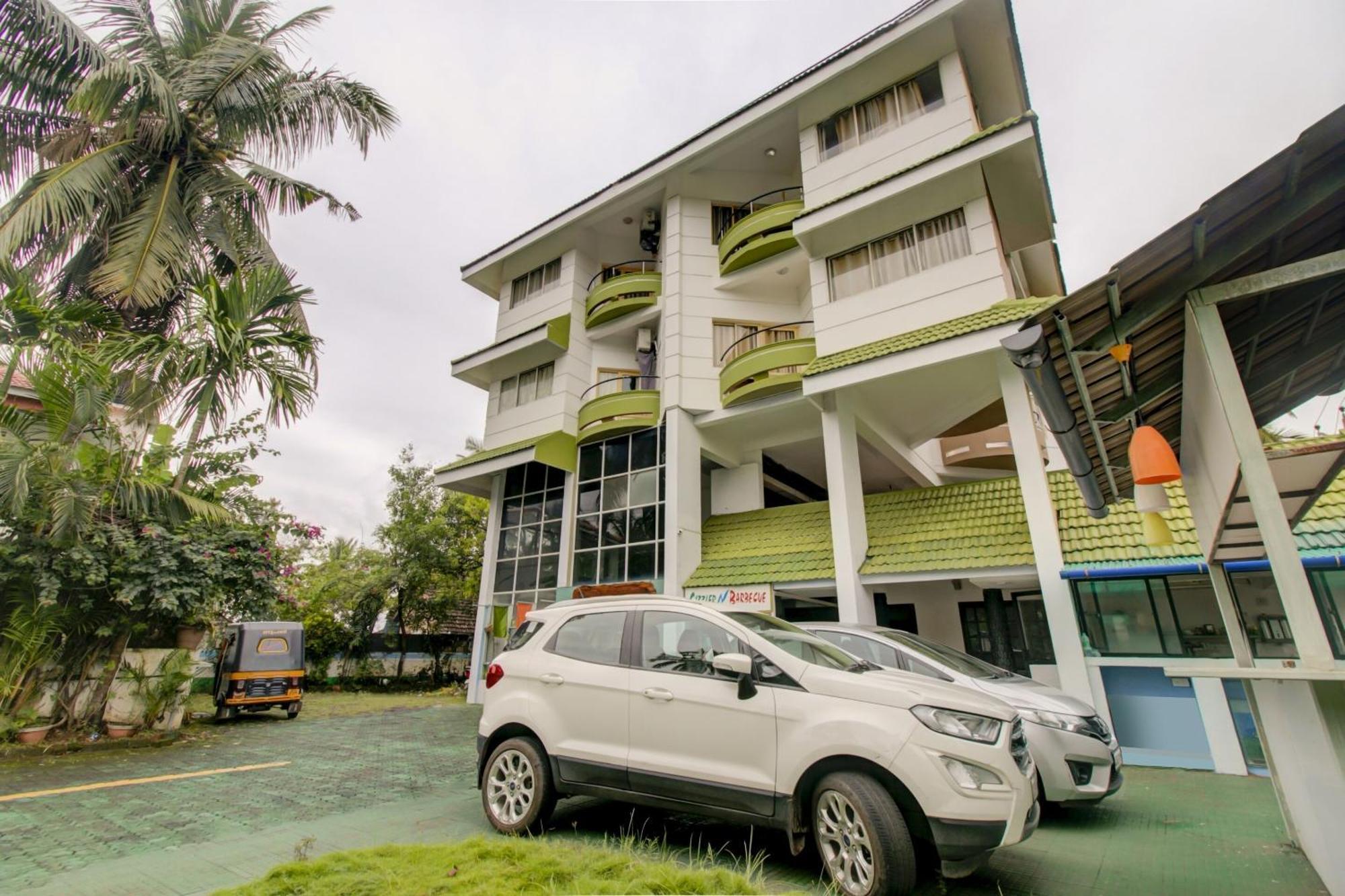 Collection O 75308 Floatel International Beach Resort Kannur Exterior photo